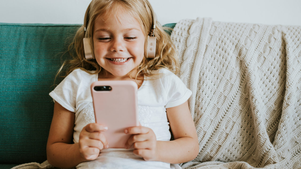 Når bør barn få mobil? | Barnevakten