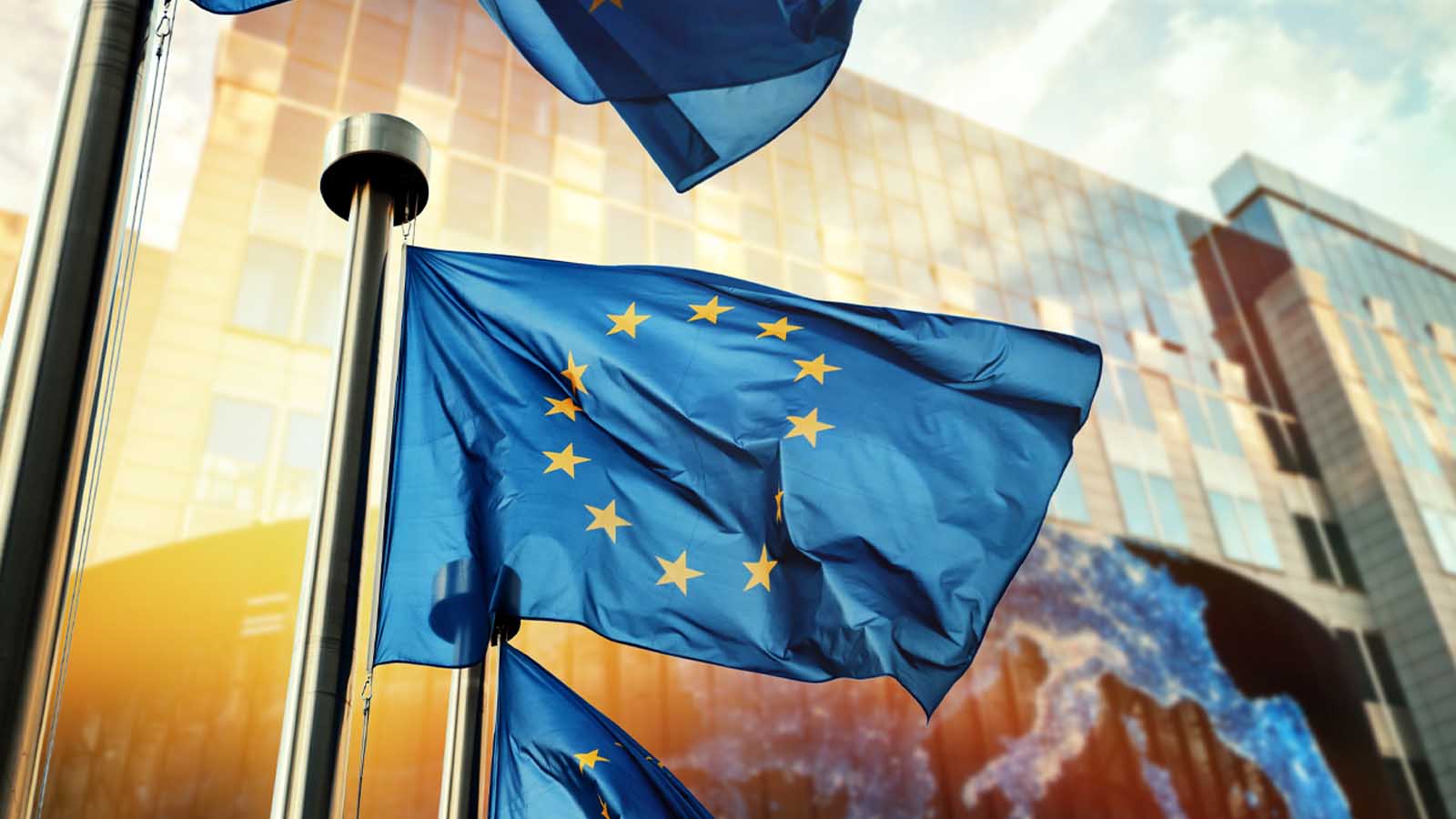 Foto: Shutterstock / symbiot. Bildet viser EU-flagg.