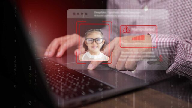 Foto: Shutterstock / Ole.CNX.